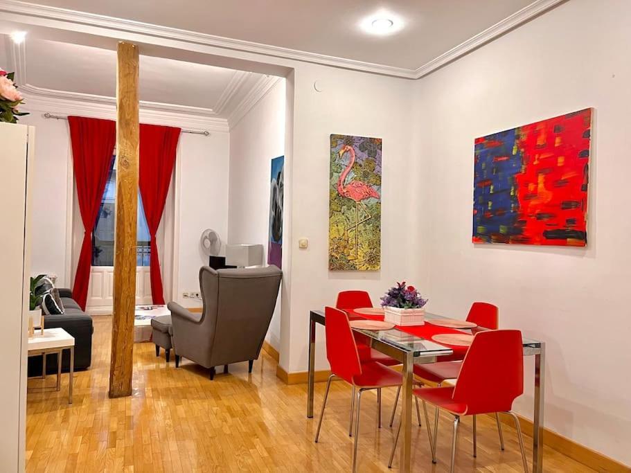Alojamiento Entero Centro: Piso . Chueca Apartment Madrid Bagian luar foto