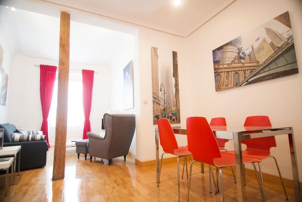 Alojamiento Entero Centro: Piso . Chueca Apartment Madrid Bagian luar foto