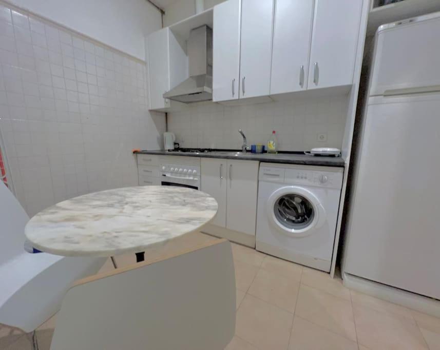 Alojamiento Entero Centro: Piso . Chueca Apartment Madrid Bagian luar foto