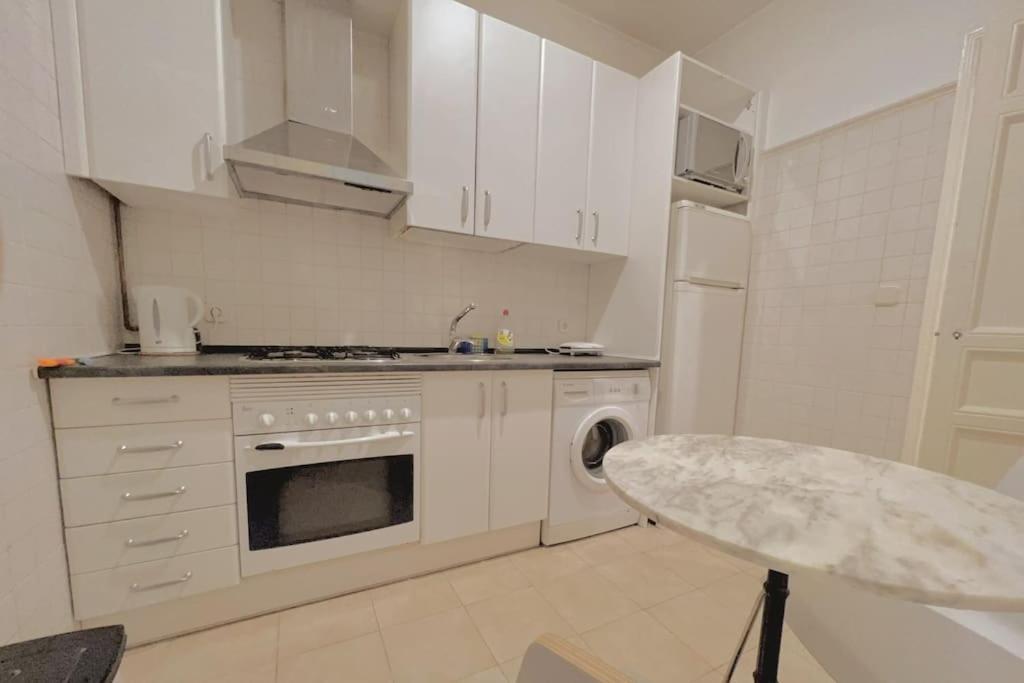 Alojamiento Entero Centro: Piso . Chueca Apartment Madrid Bagian luar foto